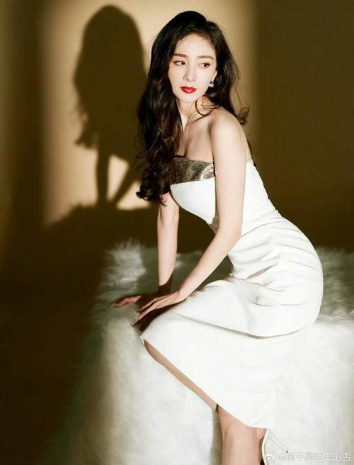 杨幂性感视频,魅力四溢，话题不断