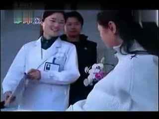 在家里生孩子视频大全,温馨家庭产房视频集锦